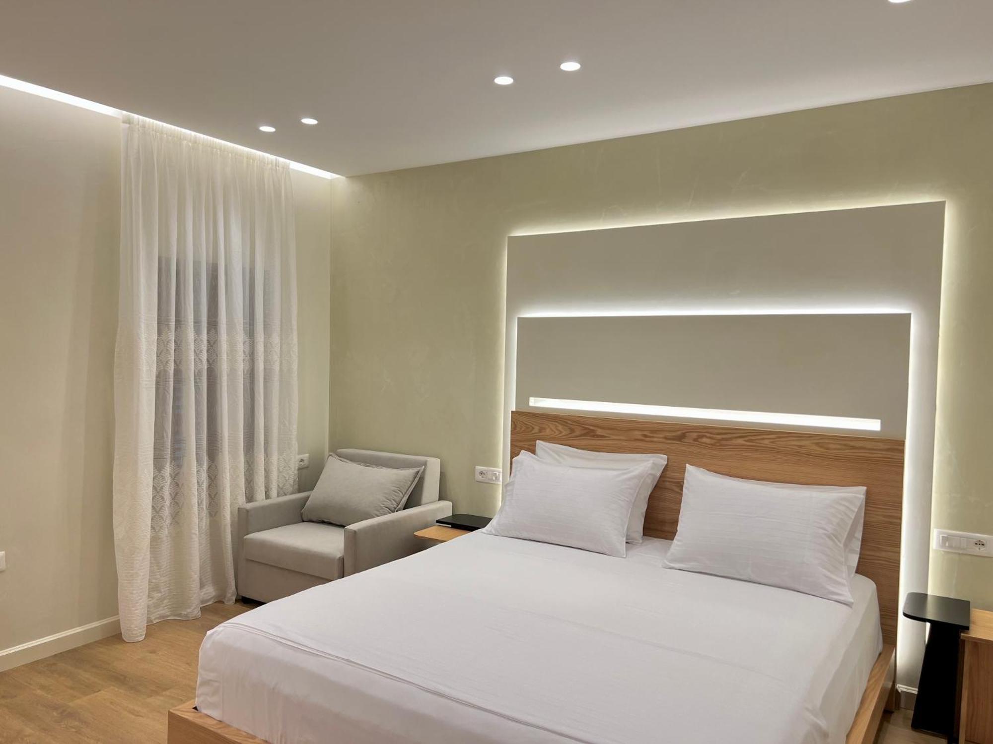 Elpis Guest House ฮีมาเรอ ภายนอก รูปภาพ