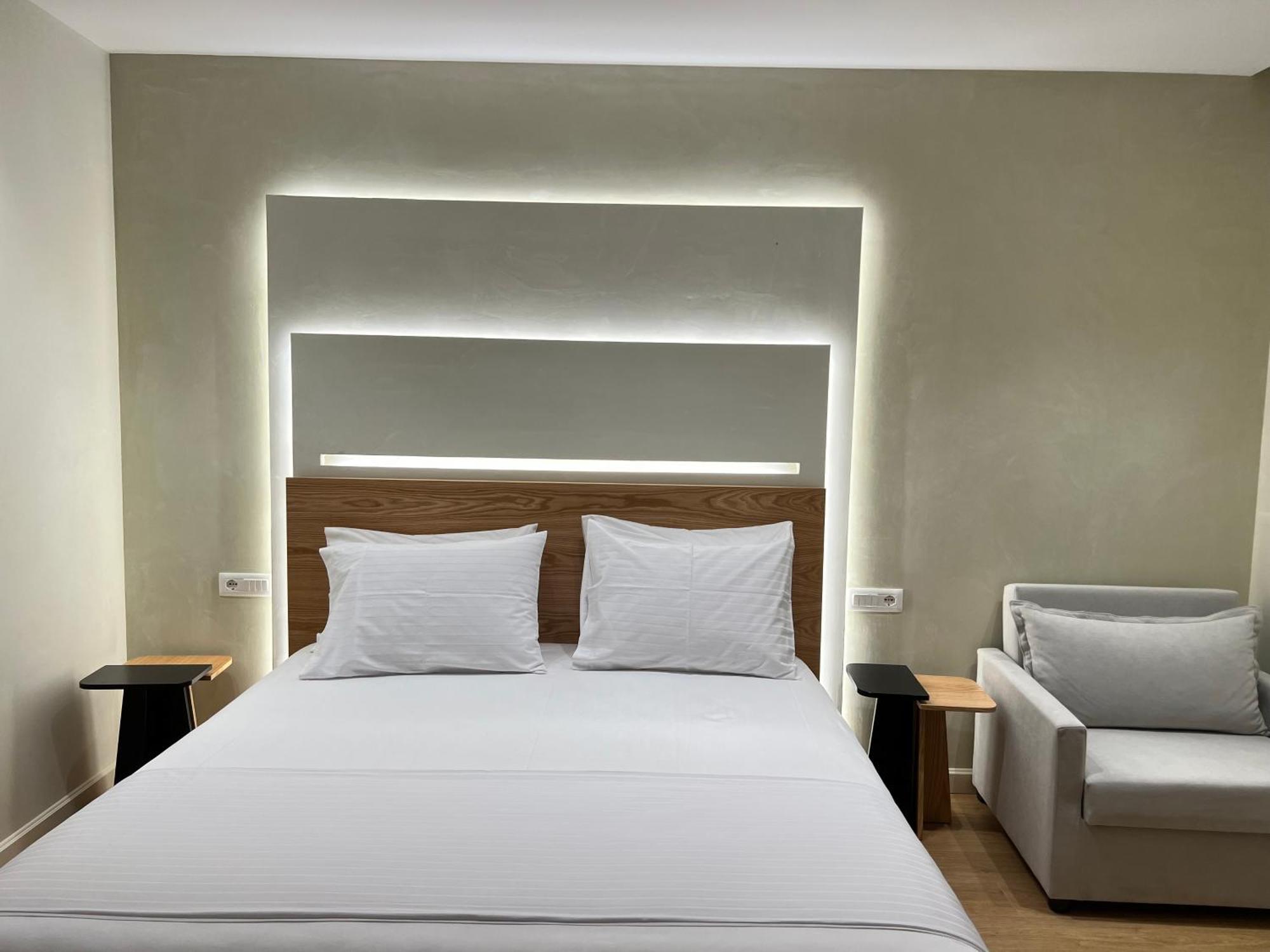 Elpis Guest House ฮีมาเรอ ภายนอก รูปภาพ