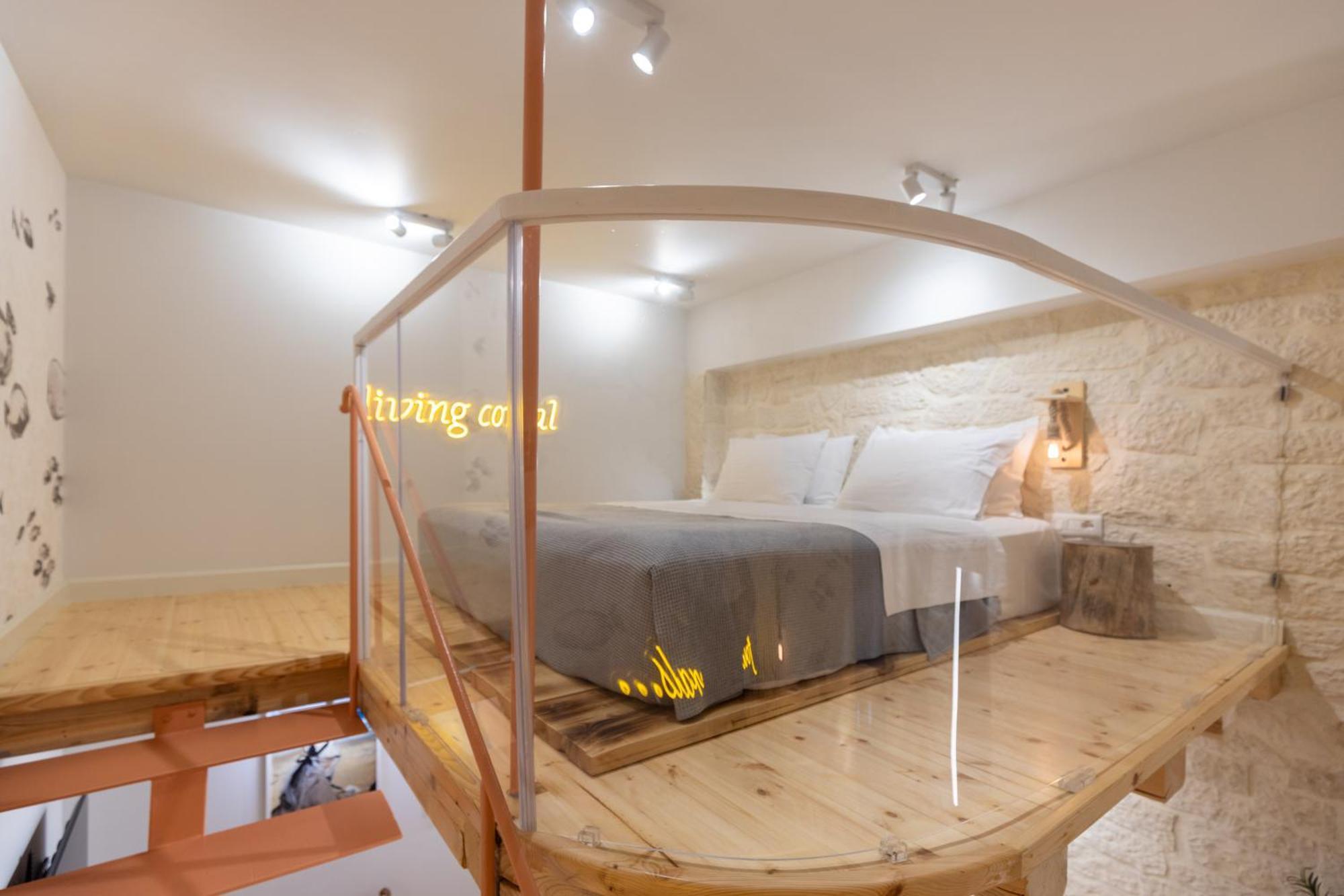 Elpis Guest House ฮีมาเรอ ภายนอก รูปภาพ