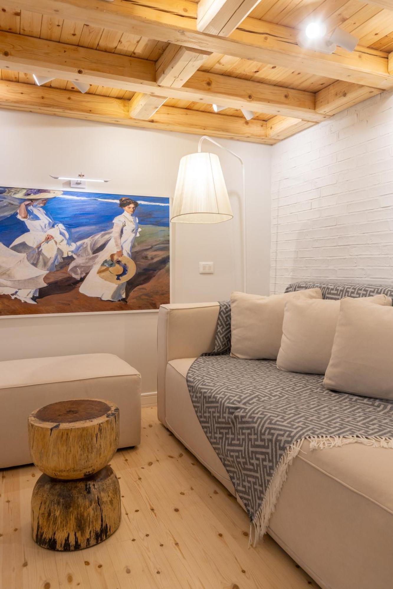 Elpis Guest House ฮีมาเรอ ภายนอก รูปภาพ
